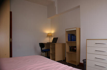 University Student Accommodation house in Lancaster back bed room