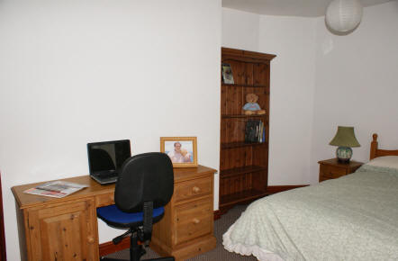 University Student Accommodation 3 bed house in Lancaster upstairs front bedroom