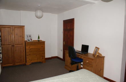 University Student Accommodation 3 bed house in Lancaster upstairs front bedroom